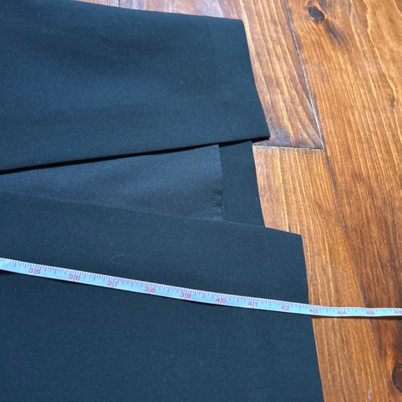 BCBG Max Azria Sheath Dress Size 4 EUC - Picture 3 of 5